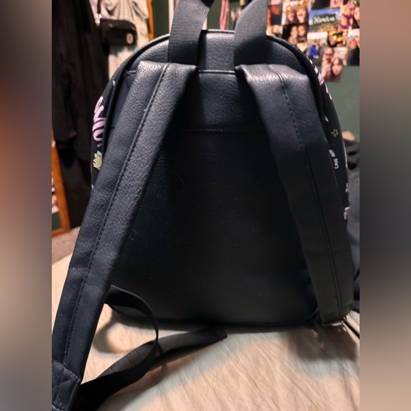 small backpack - Picture 3 of 3